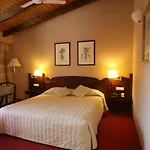 Montana Hotel Karpenísion