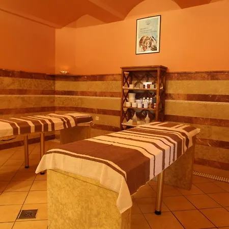 Montana Hotel Karpenísion