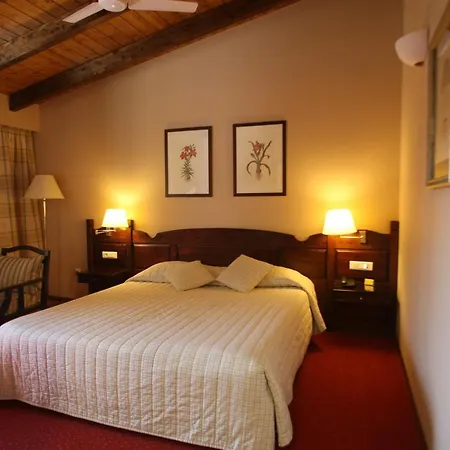 Montana Hotel Karpenísion