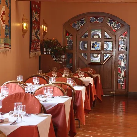 Montana Hotel Karpenísion