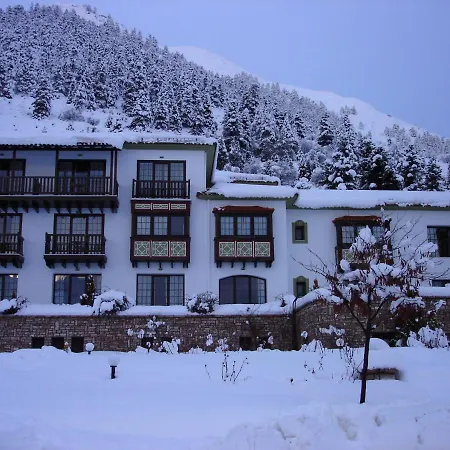 Montana Hotel Karpenísion