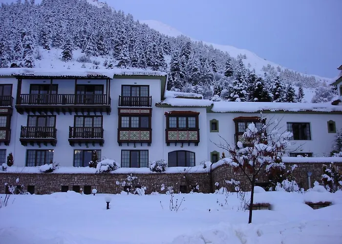 Montana Hotel Karpenísion